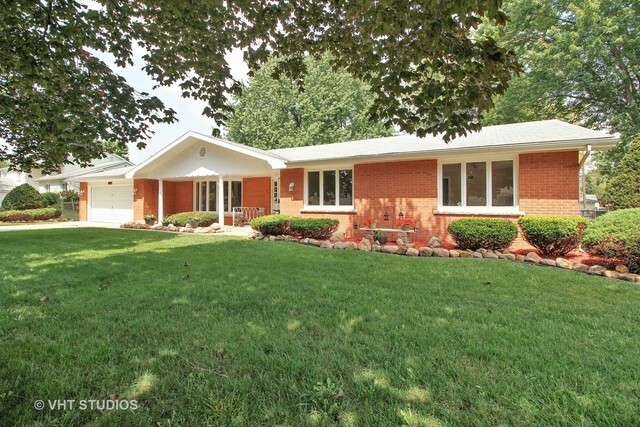 Property Photo:  1465 Budd Boulevard  IL 60901 