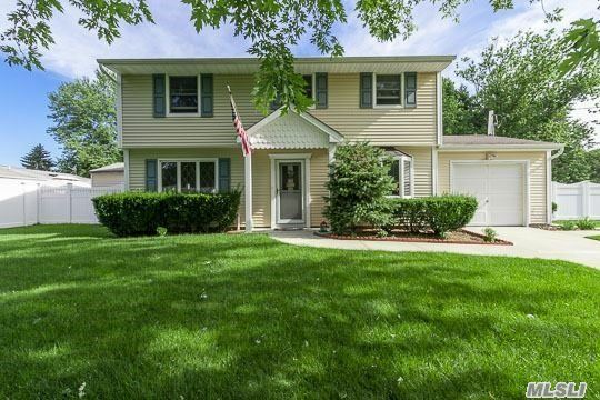 Property Photo: 7 Shamrock Lane NY 11720
