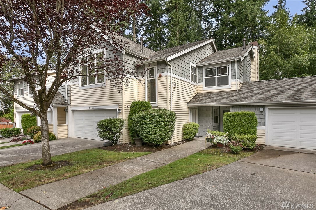 Property Photo:  714 228th St SW 0-203  WA 98021 