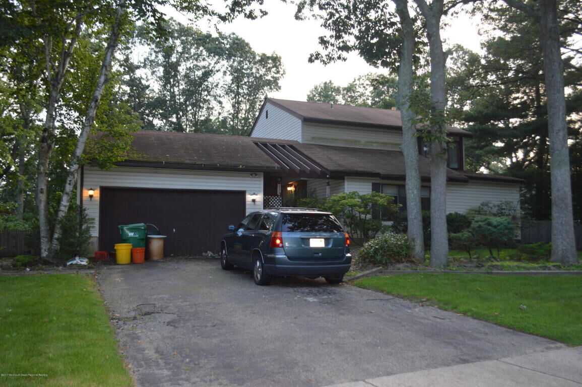 Property Photo:  5 Buckingham Drive  NJ 08527 