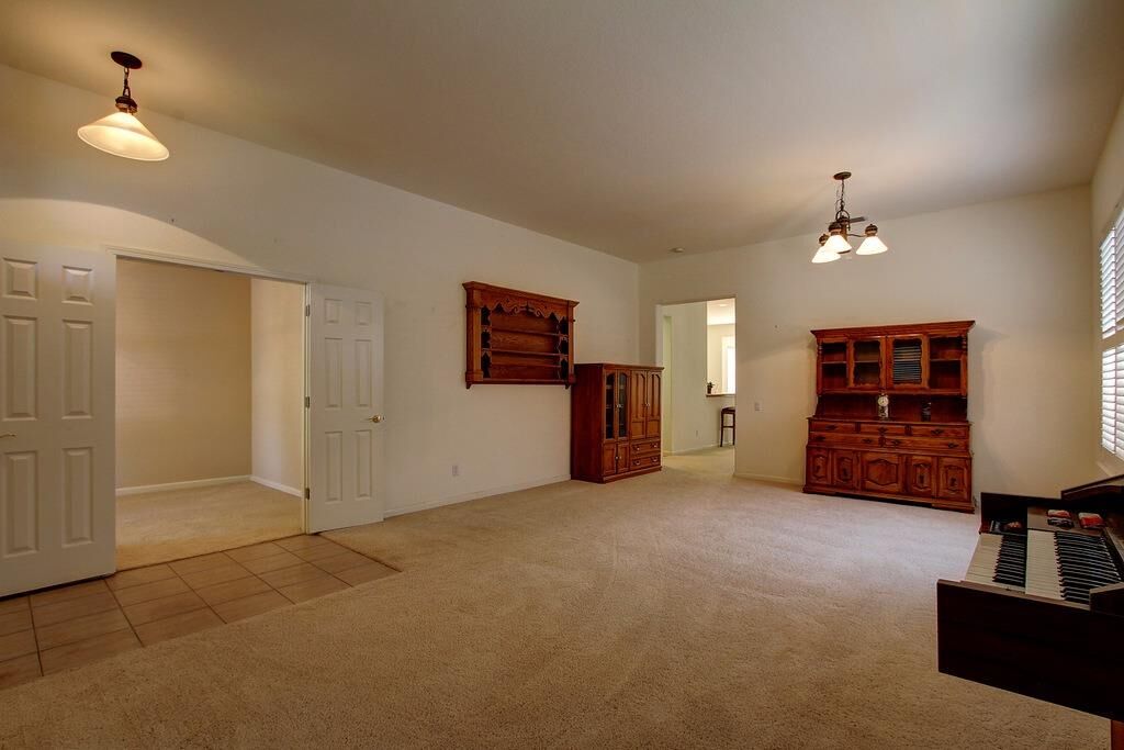 Property Photo: 2618 Deerwood Court CA 95765