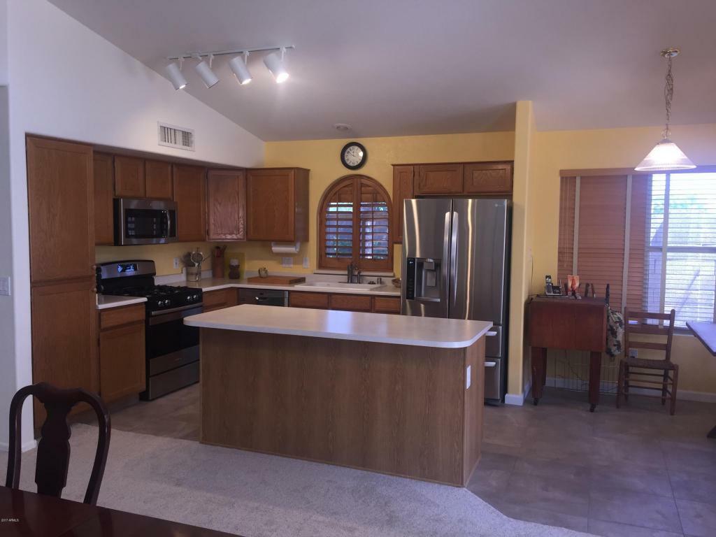 Property Photo: 9705 W Mohawk Lane AZ 85382