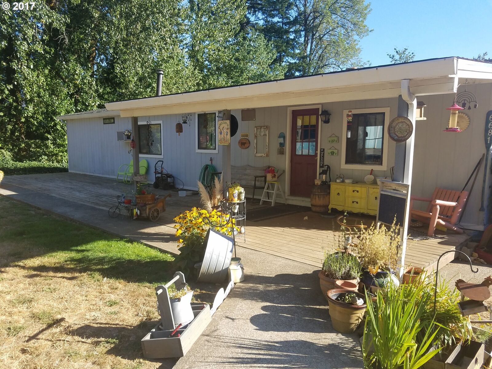 Property Photo:  6681 E Loop Rd  WA 98648 