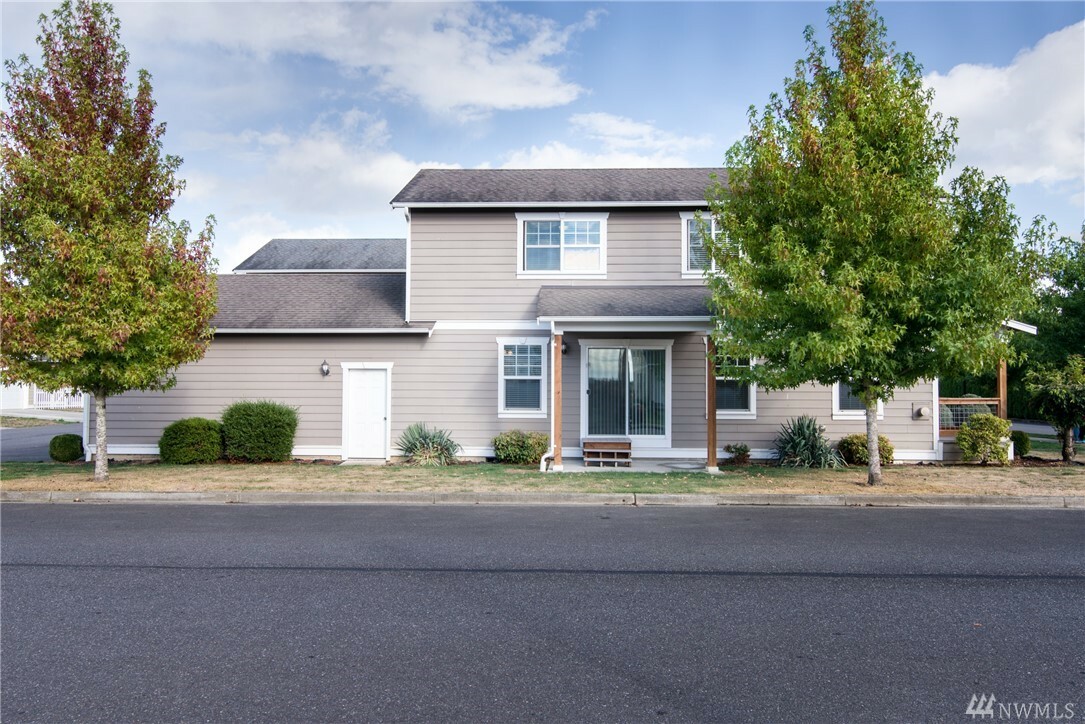 Property Photo:  2200 Greenview Cir 35  WA 98264 