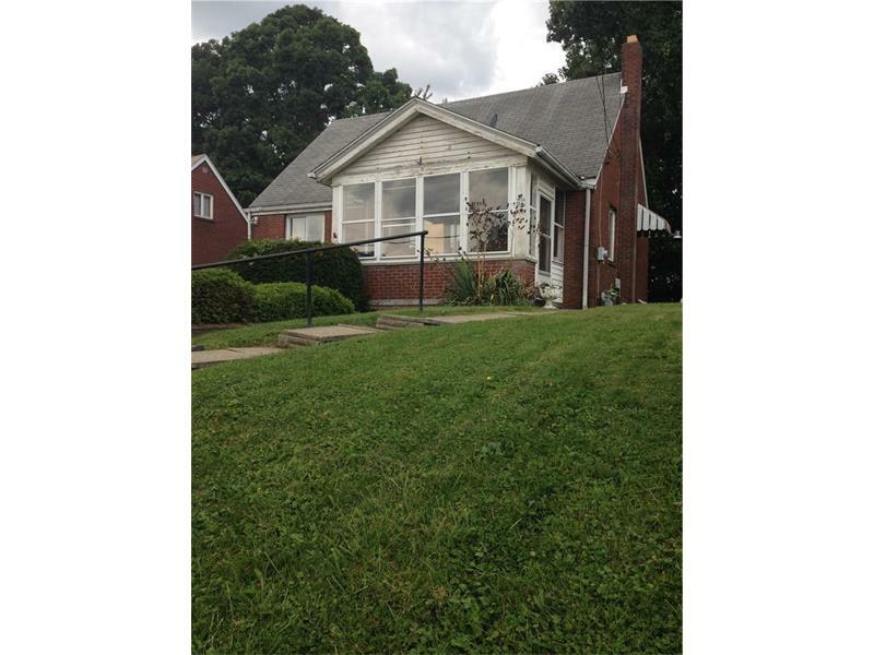 Property Photo: 306 Scene Ridge Rd PA 15133