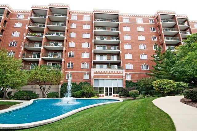 Property Photo:  650 River Road 806  IL 60016 