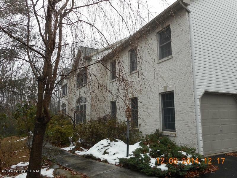 Property Photo:  41 Hickory Drive  PA 18301 