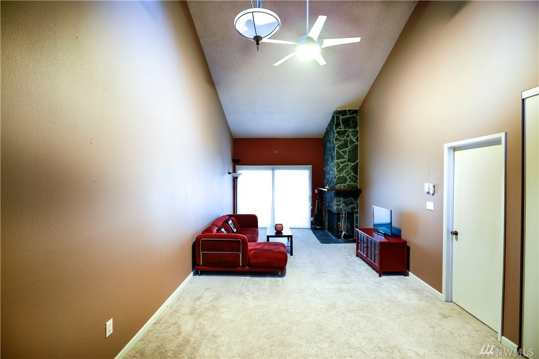 Property Photo: 8023 170th Place NE A-5 WA 98052
