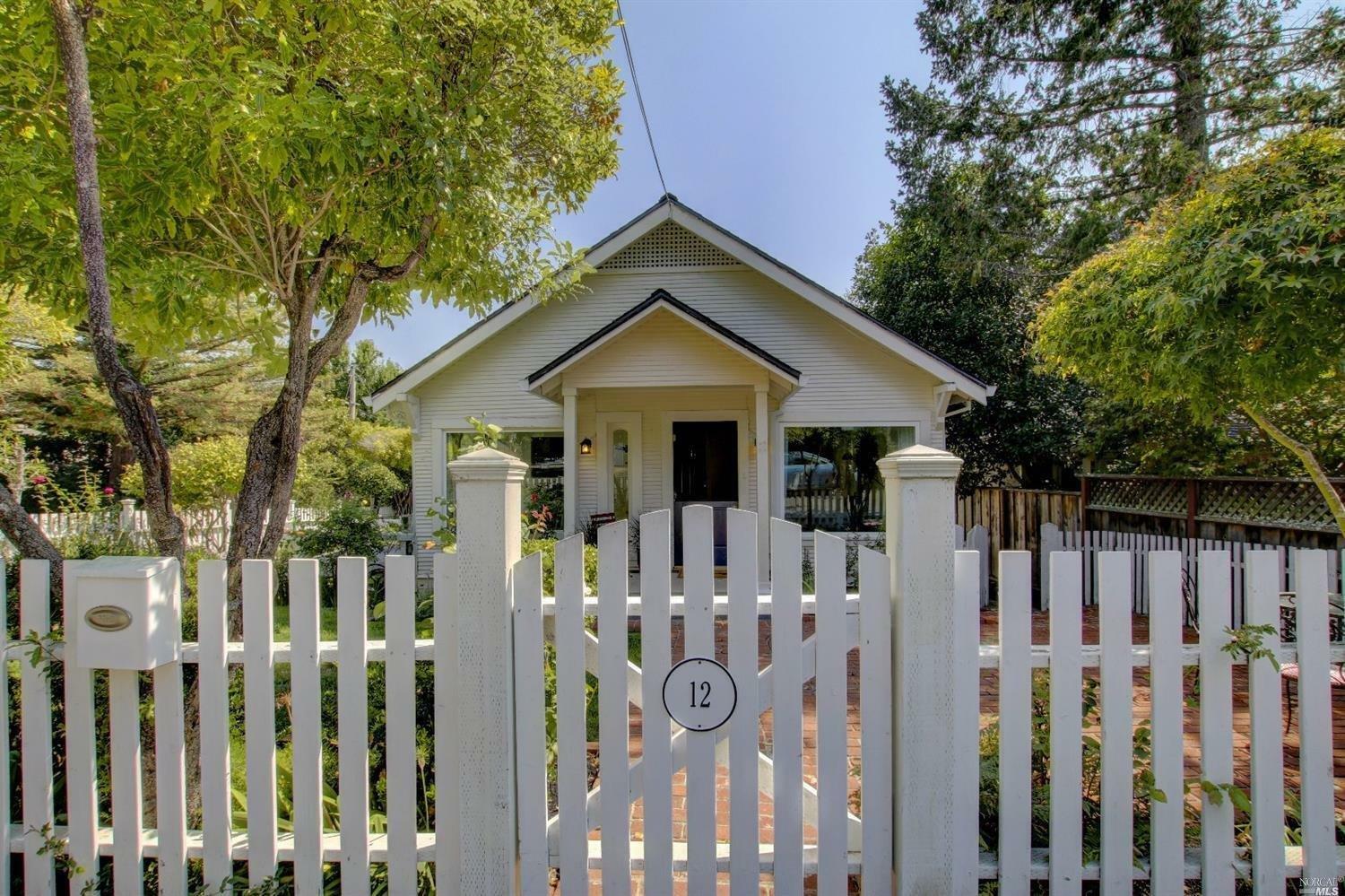 Property Photo:  12 Broadway Avenue  CA 94904 