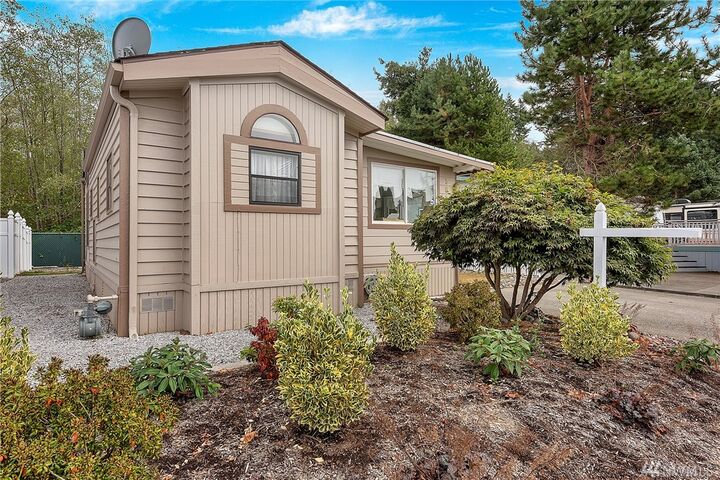 4751 Birch Bay Lynden Rd 302  Blaine WA 98248 photo