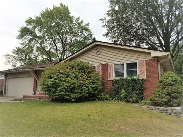 Property Photo: 3063 Aberdeen Drive 63033
