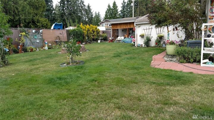 Property Photo: 9401 210th Avenue E WA 98391