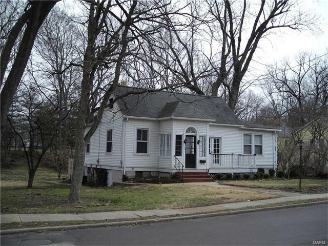 Property Photo: 124 Sylvester Avenue MO 63119