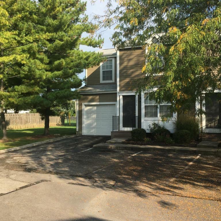 Property Photo:  5206 Singleton Drive 49A  OH 43026 