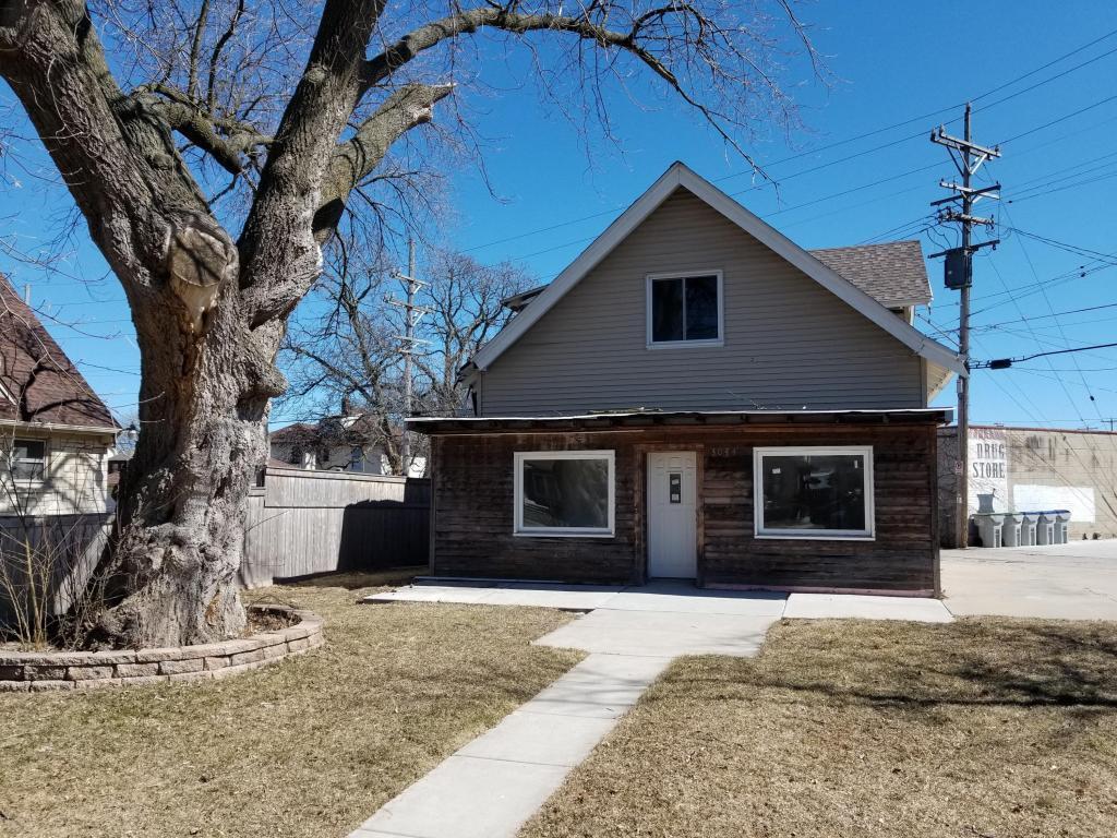 Property Photo:  3044 S 44th St  WI 53219 
