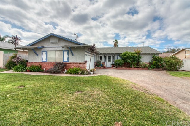 Property Photo:  324 E Rancho Road  CA 92879 