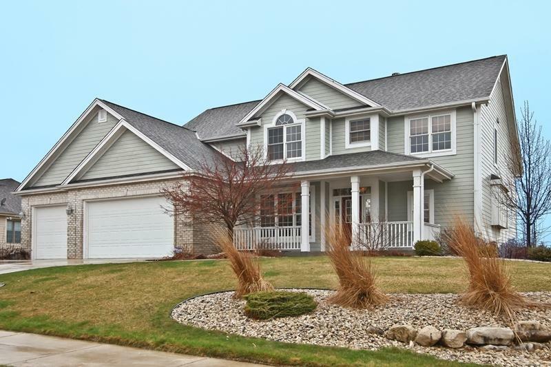 Property Photo: 3938 Oakmont Trl WI 53188