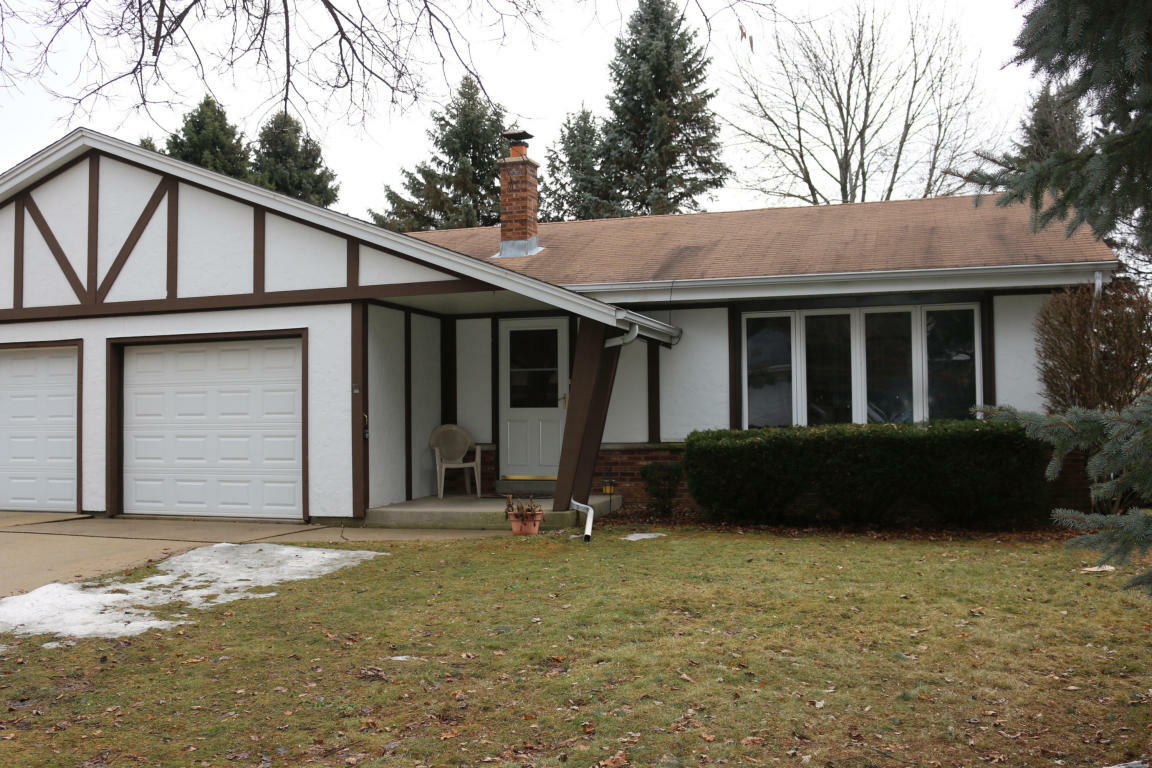 Property Photo:  N67w7065 Cleveland St  WI 53012 