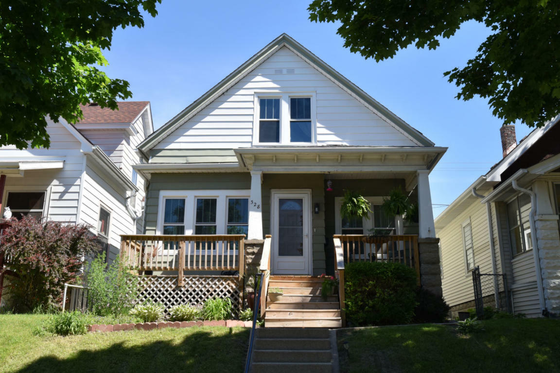 Property Photo:  328 E Rosedale Ave  WI 53207 