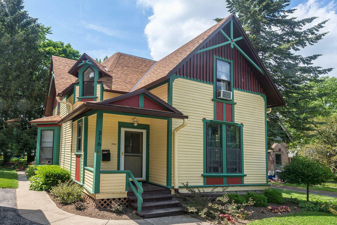 Property Photo:  316 N Racine Ave  WI 53186 