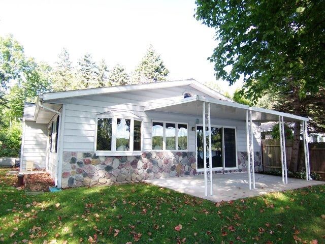 Property Photo: W886 Birchwood Dr WI 53010-1861