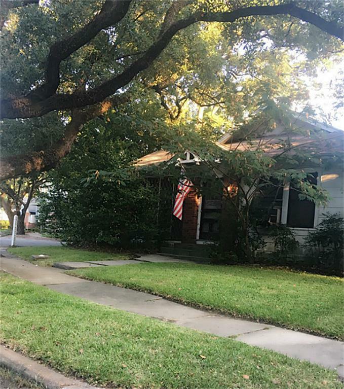Property Photo: 604 Merrill Street TX 77009