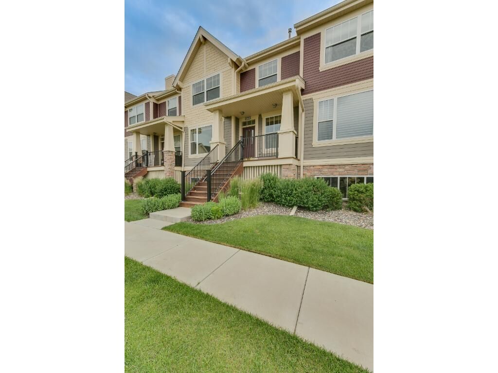 Property Photo: 15631 Eaglewood Lane 1405 MN 55124