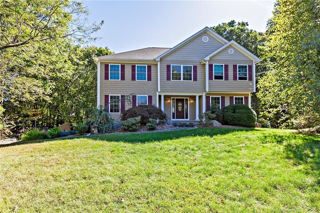 Property Photo:  1620 North Peters Lane  CT 06614 