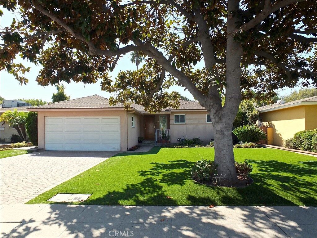 Property Photo: 6462 W 85th Place CA 90045