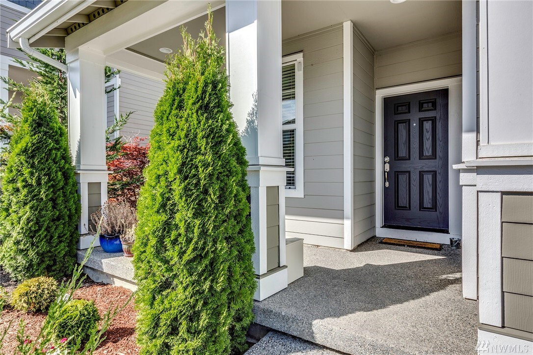 Property Photo: 19522 19th Av Ct E WA 98387