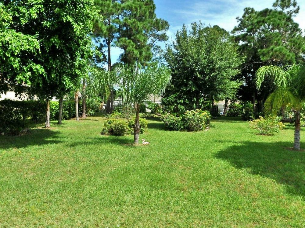 Property Photo:  1409 SW Kamchatka Avenue  FL 34953 