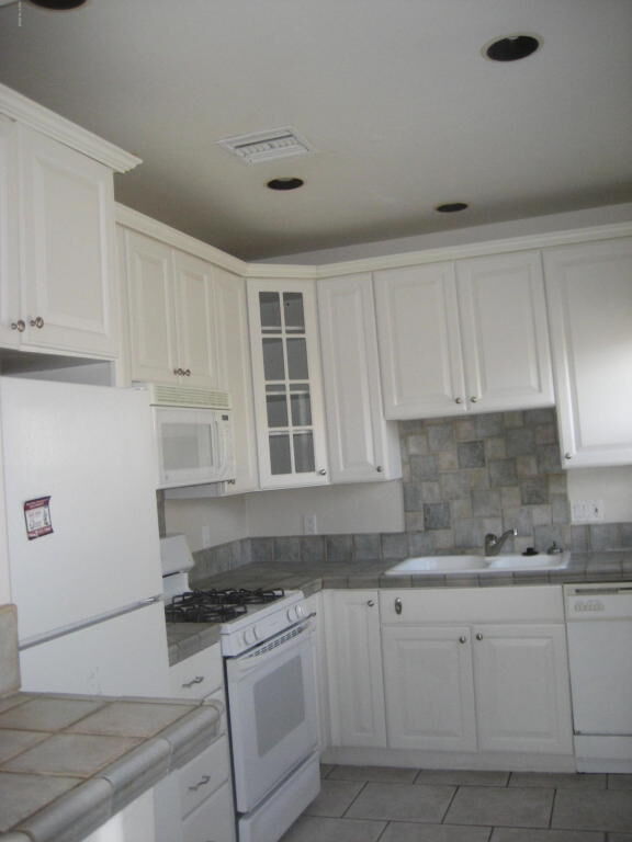 Property Photo:  1601 N Fremont Road  AZ 85719 