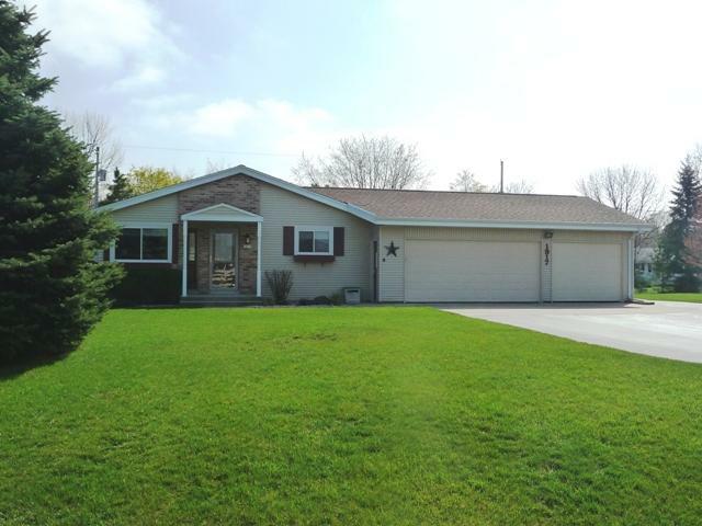 Property Photo: 1917 Beck Ln S WI 53090-8962