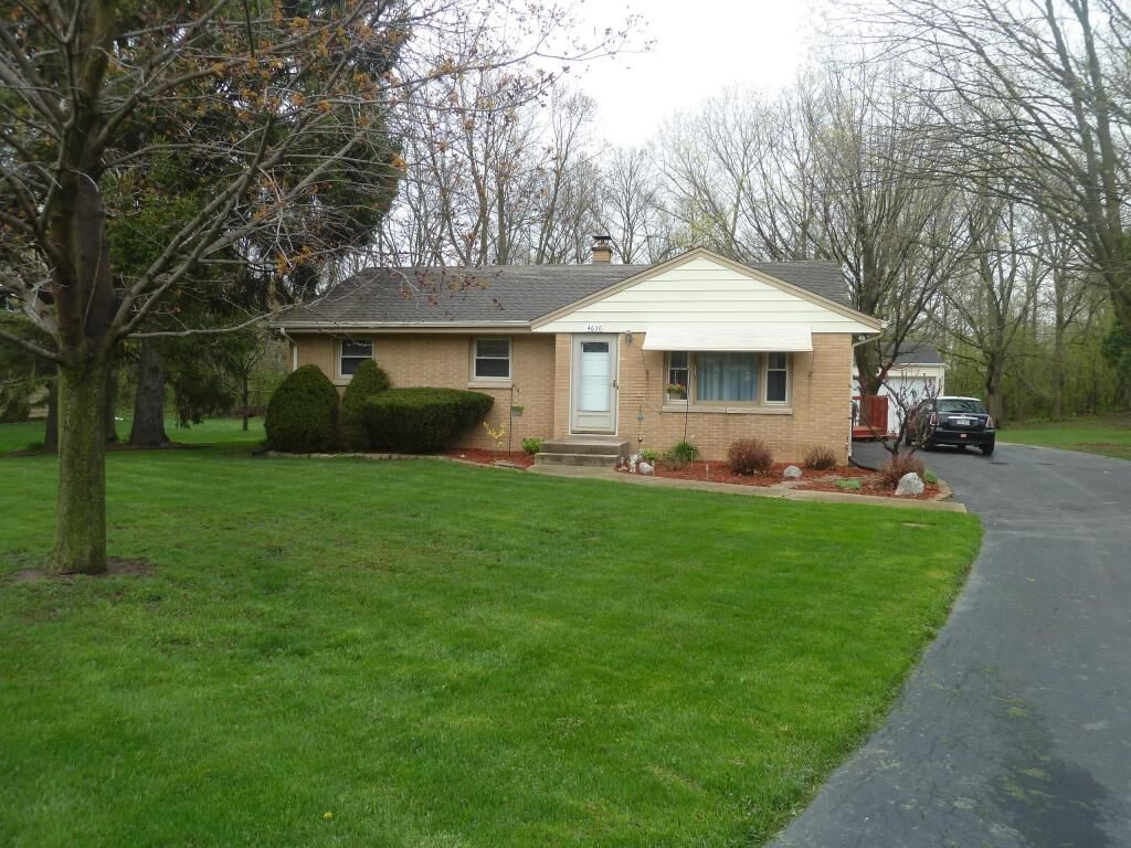 Property Photo:  4630 S Clearwater Pl  WI 53151 