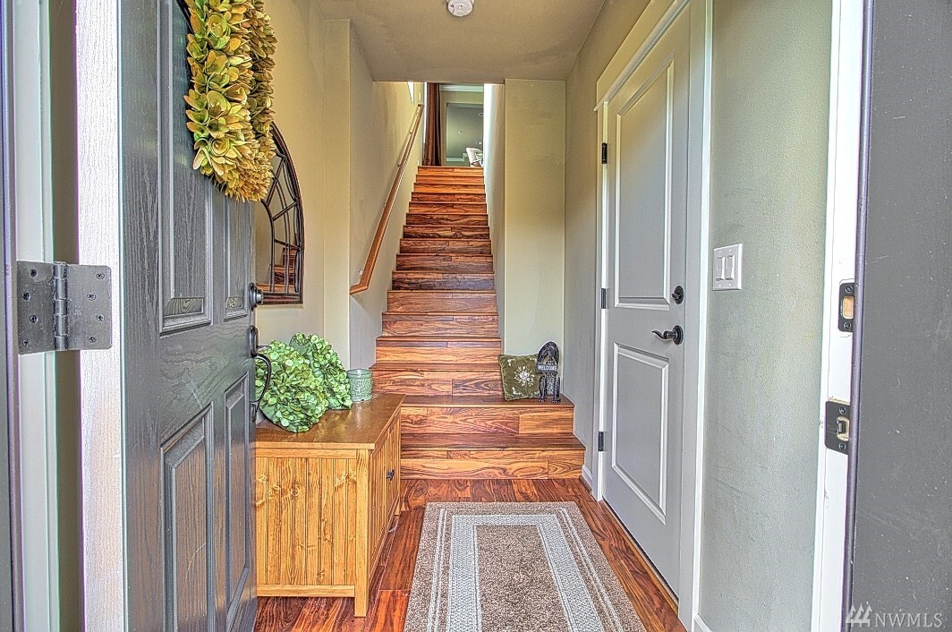 Property Photo: 7426 Better Way Loop SE 105 WA 98065