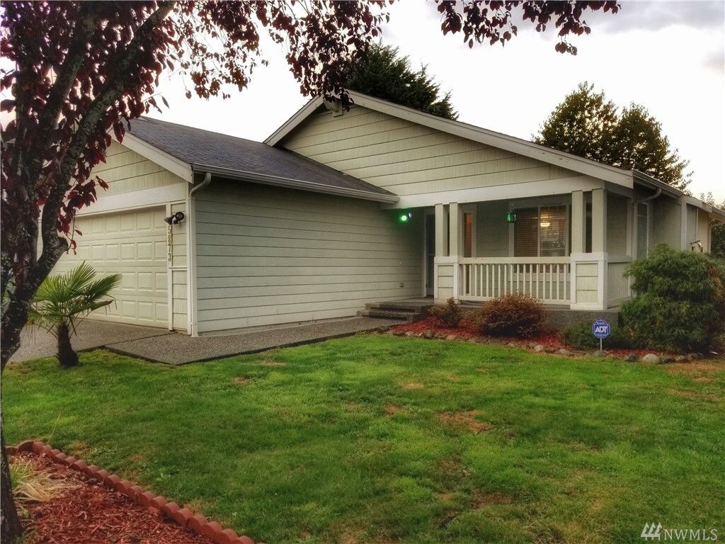 Property Photo:  15873 Lakeview Ave SE  WA 98272 