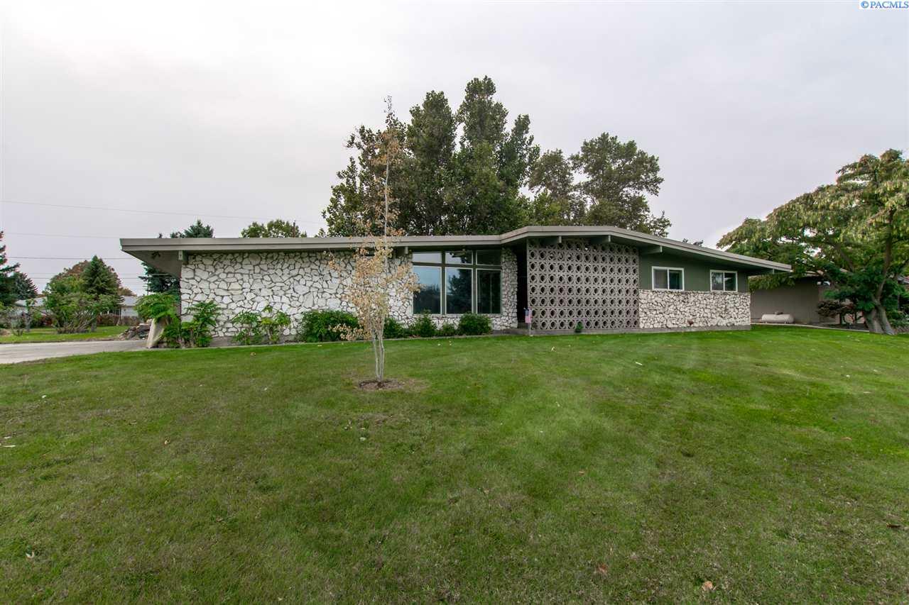 Property Photo:  1605 Sunset  WA 99354 