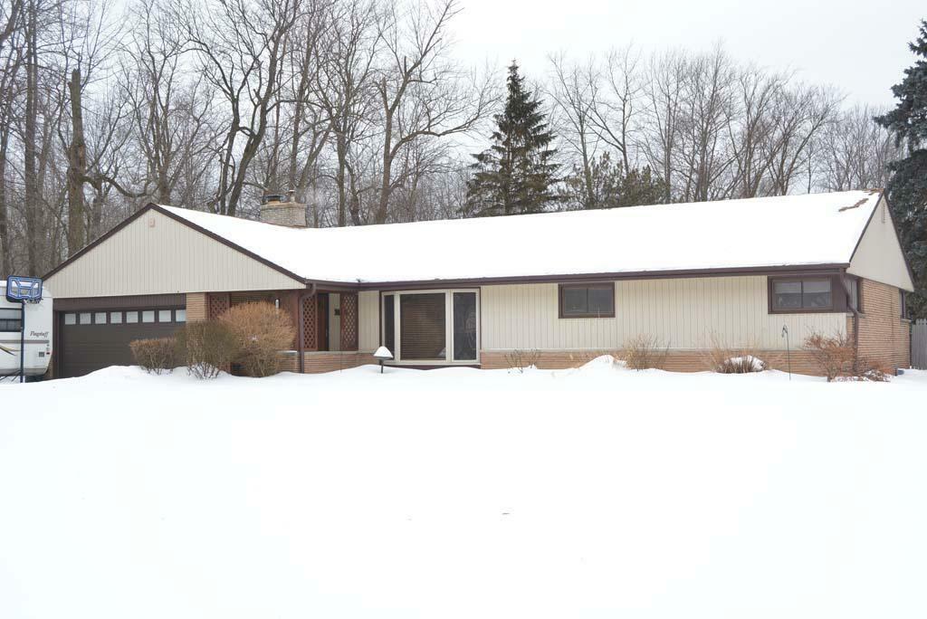 2787 S Amor Dr  New Berlin WI 53146 photo