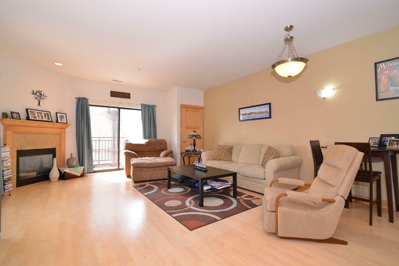 Property Photo:  1812 E Lafayette Pl 406  WI 53202 