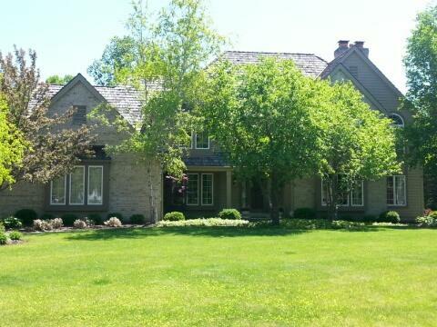 Property Photo: 11008 N Wyngate Trace WI 53092-5872