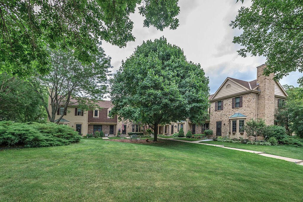 Property Photo: 384 Willow Grove Dr D WI 53072