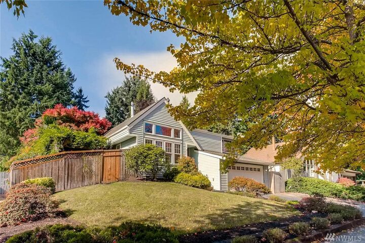Property Photo:  9521 117th Place NE  WA 98033 