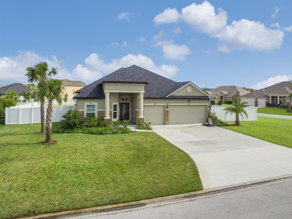 Property Photo: 192 E Positano Avenue FL 32092
