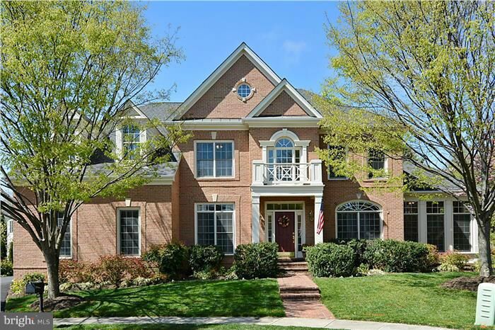 Property Photo: 10120 Ratcliffe Manor Drive VA 22030