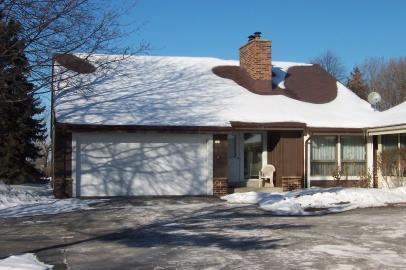 Property Photo: 643 Tamarack Dr E WI 53095