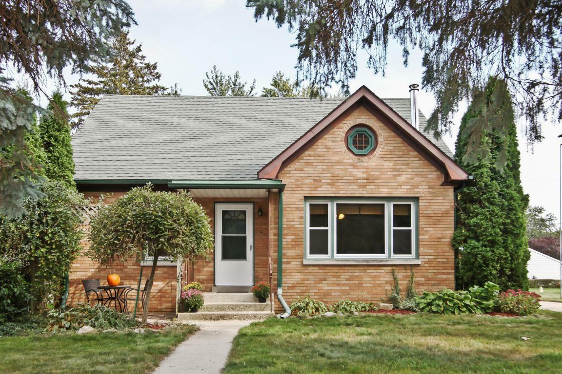 Property Photo:  1050 7th Ave  WI 53024 