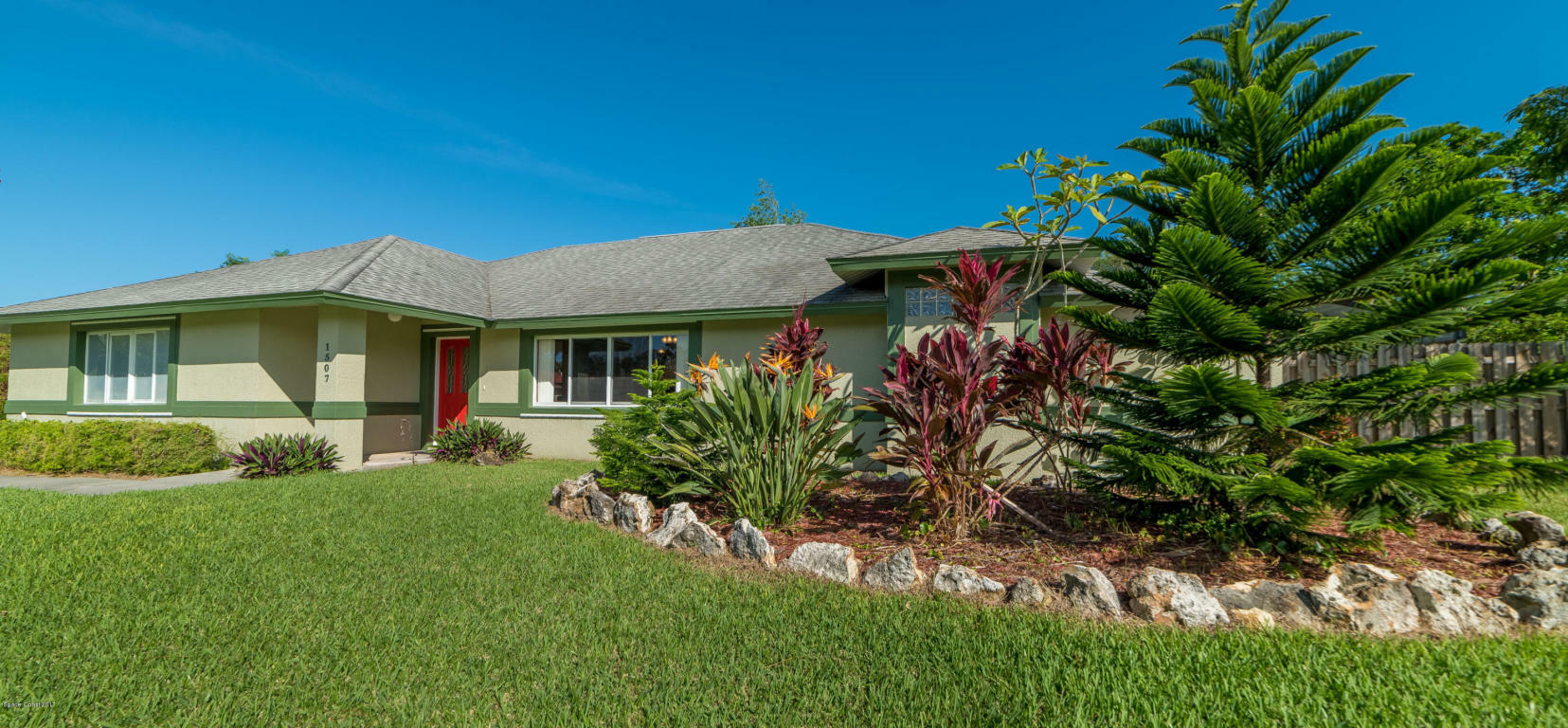 Property Photo:  1507 Meadowbrook Road NE  FL 32905 