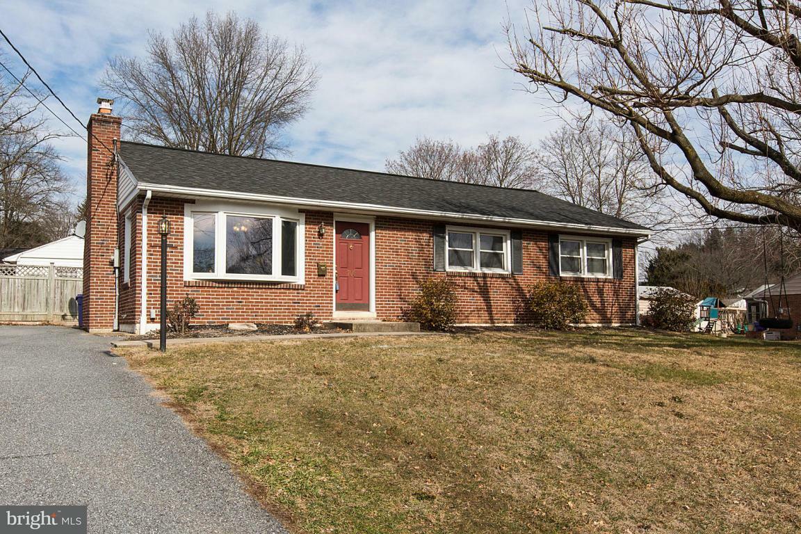 Property Photo:  700 Fairway Drive  PA 17603 