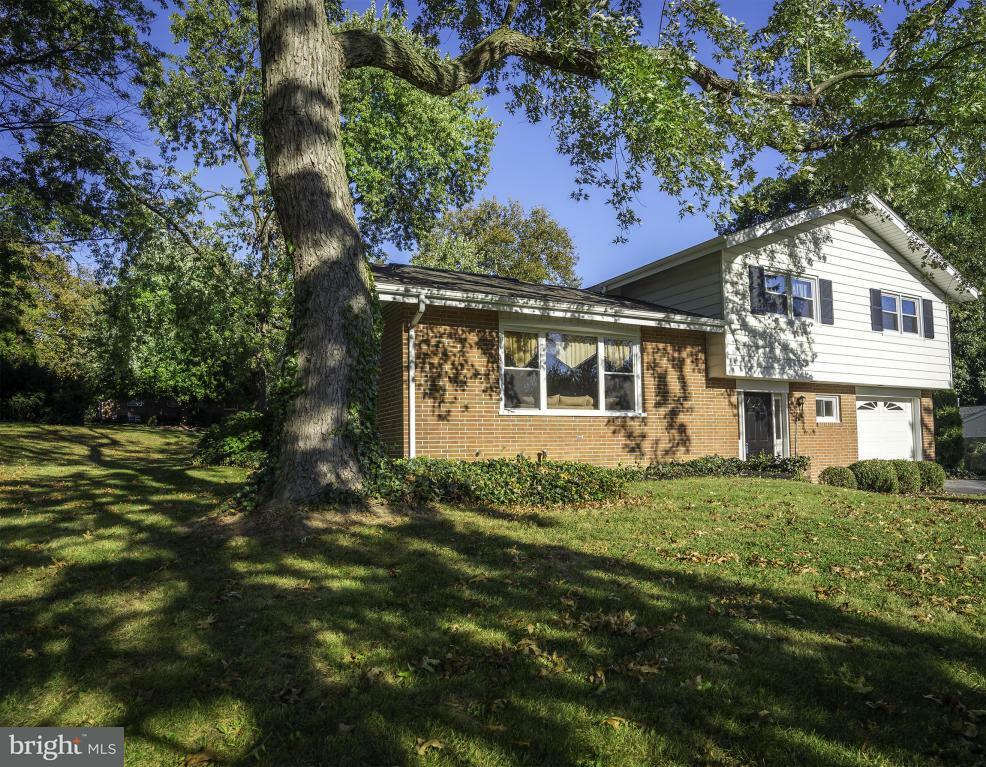 Property Photo:  49 Holly Drive  PA 17540 