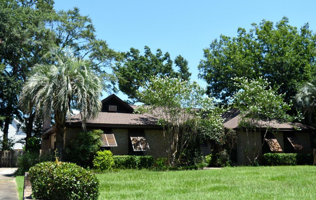 Property Photo:  646 E Hobcaw Drive  SC 29464 